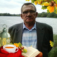 Юрий Лавров