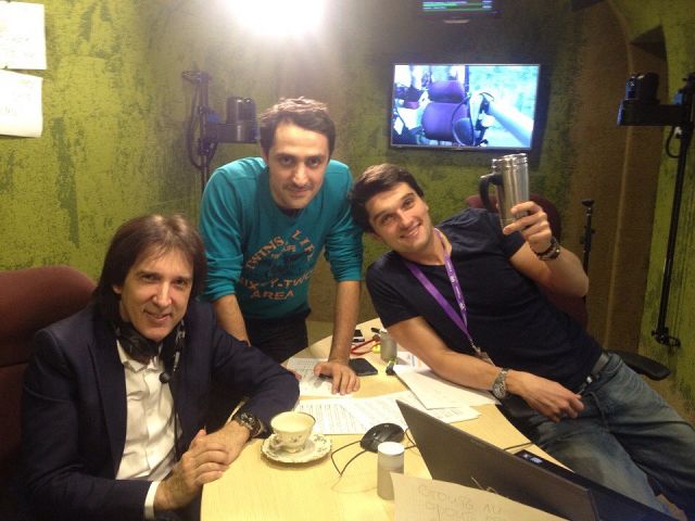 Во время эфира на Восток FM с с ведущими утреннего шоу Вахтангом и Давидом