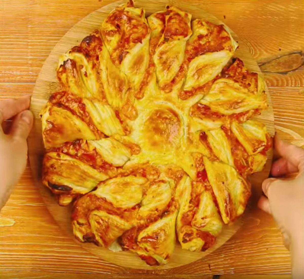 Мини пицца пирог отрывной рецепт с фото Мини пицца пирог отрывной рецепт с фото