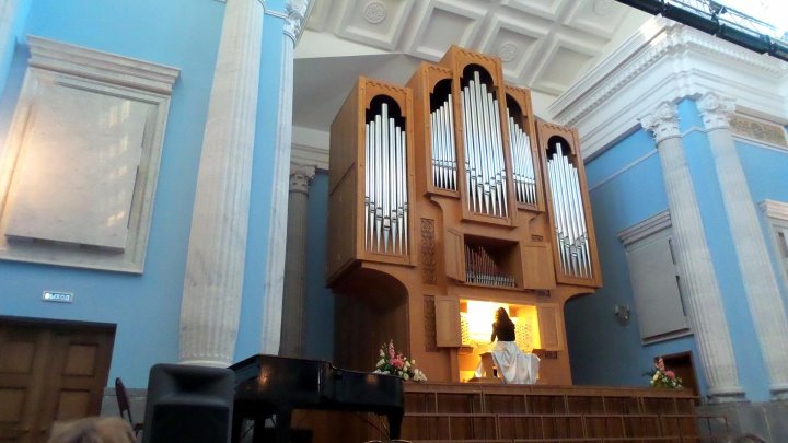 Органный зал челябинск фото Органный зал челябинск фото