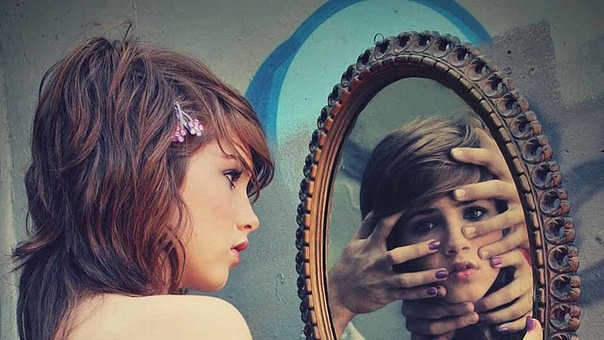 Картинки по запросу personas en el espejo
