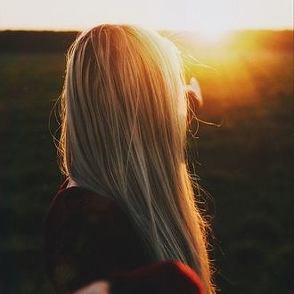 Фото блондинки со спины на аву Фото блондинки со спины на аву