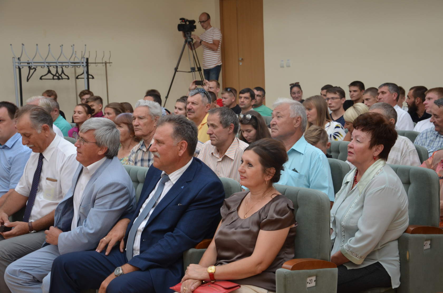 СПОРТИВНАЯ ОБЩЕСТВЕННОСТЬ ПРАЗДНУЕТ ПРОФЕССИОНАЛЬНЫЙ ПРАЗДНИК! СПОРТИВНАЯ ОБЩЕСТВЕННОСТЬ ПРАЗДНУЕТ ПРОФЕССИОНАЛЬНЫЙ ПРАЗДНИК!