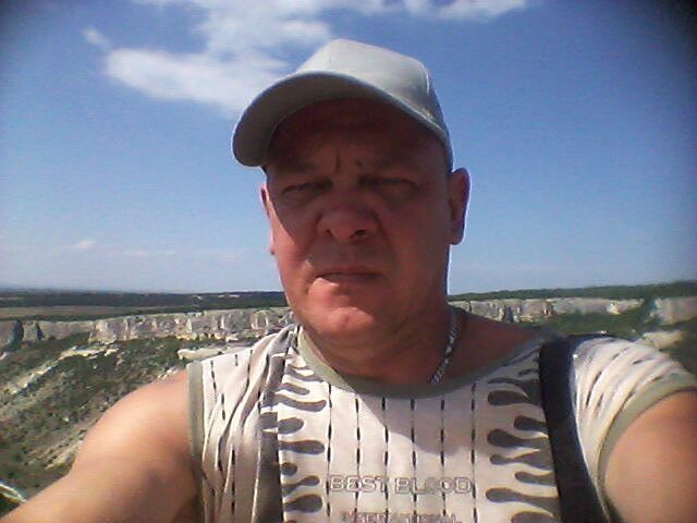 Oleg, 46, Karachev