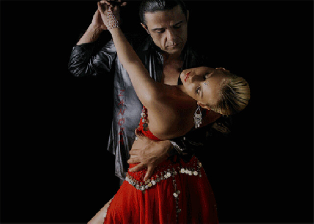 Пляшем танго кто поет. Страстный танец. Латиноамериканские танцы. Танец страсти гиф. Парные танцы страсть.