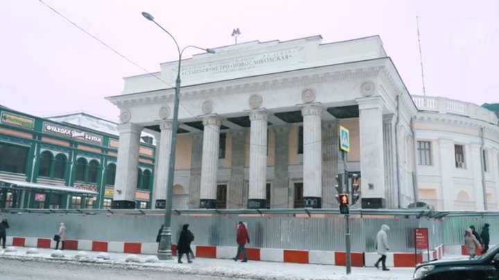 Станция метро Новослободская 