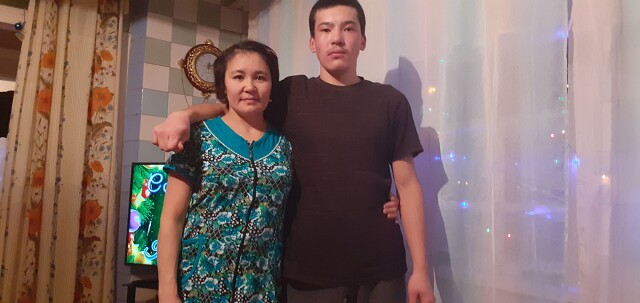 Олжас, 19, Almaty