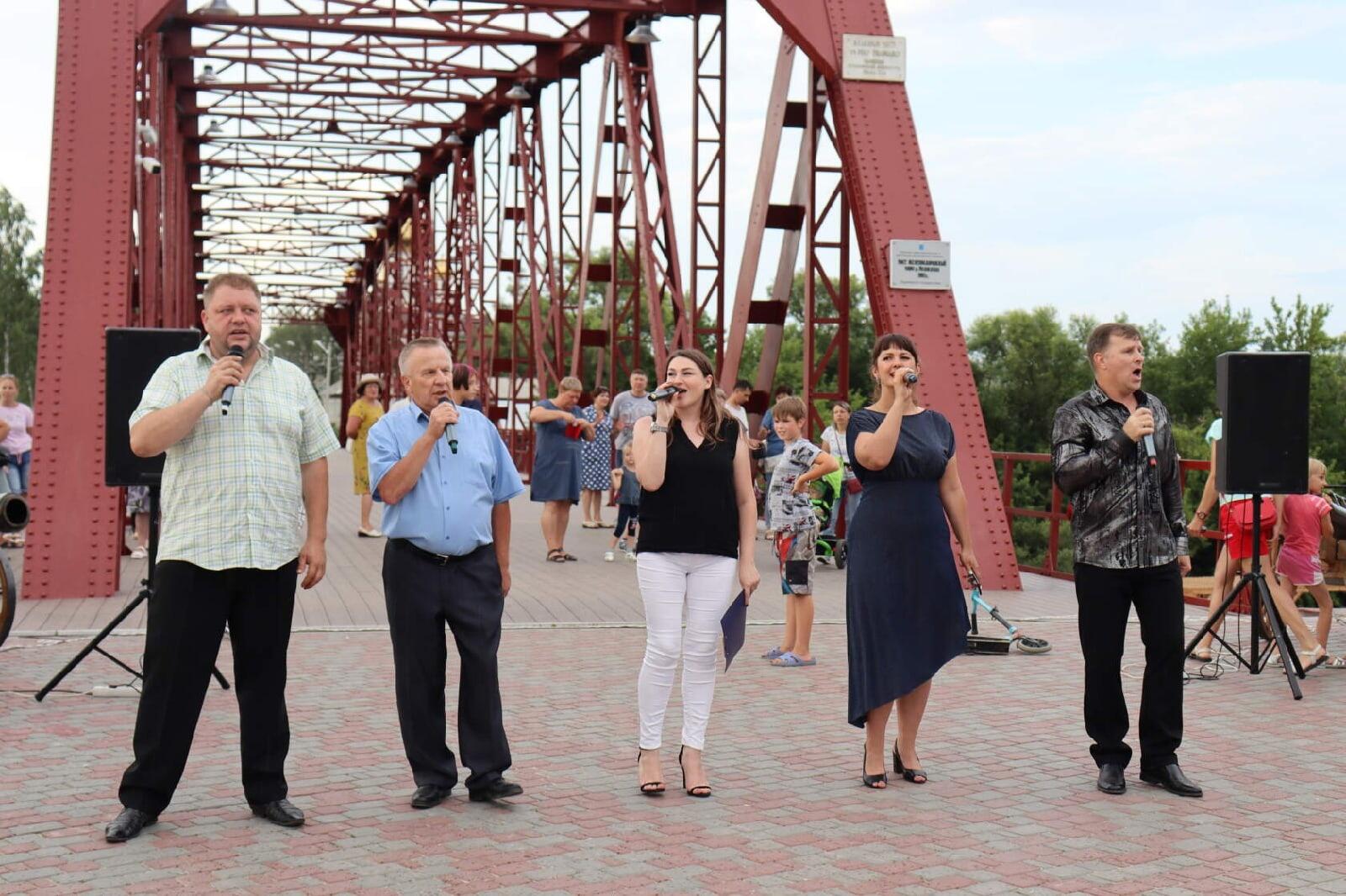 Петровчане стали зрителями и участниками концерта "РЕТРО-КРУИЗ"