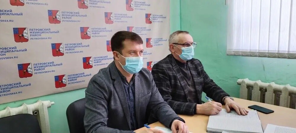 В режиме ВКС состоялось очередное заседание комиссии по делам несовершеннолетних и защите их прав администрации Петровского района