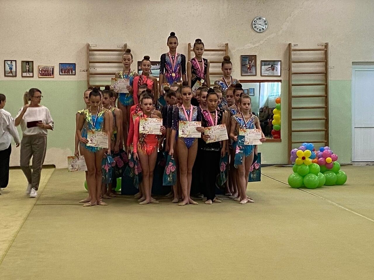 Юные петровчанки успешно выступили в турнире по художественной гимнастике