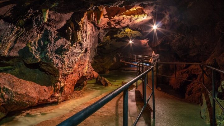 Красная пещера фото Красная пещера фото