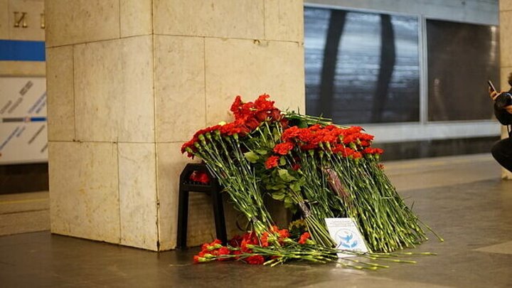 Теракт в питерском метро 2017. Теракт 3 апреля 2017 года в метро Технологический институт. Взрыв в метро Петербурга 3.04.2017. 3 Апреля 2017 Санкт-Петербург. Теракт в Петербурге метро Технологический институт.