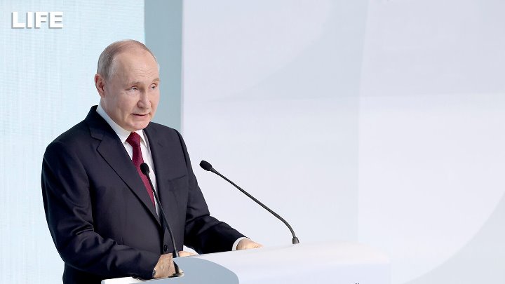 Президент участвует в форуме "Россия зовёт"