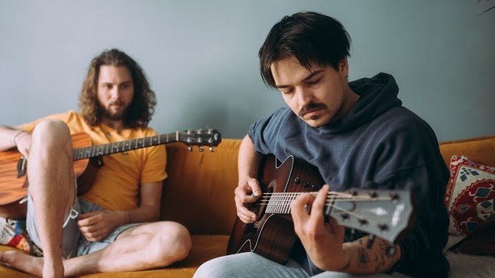 Milky chance - Table for two. Milky chance банд. Milky chance Cold Summer Breeze.