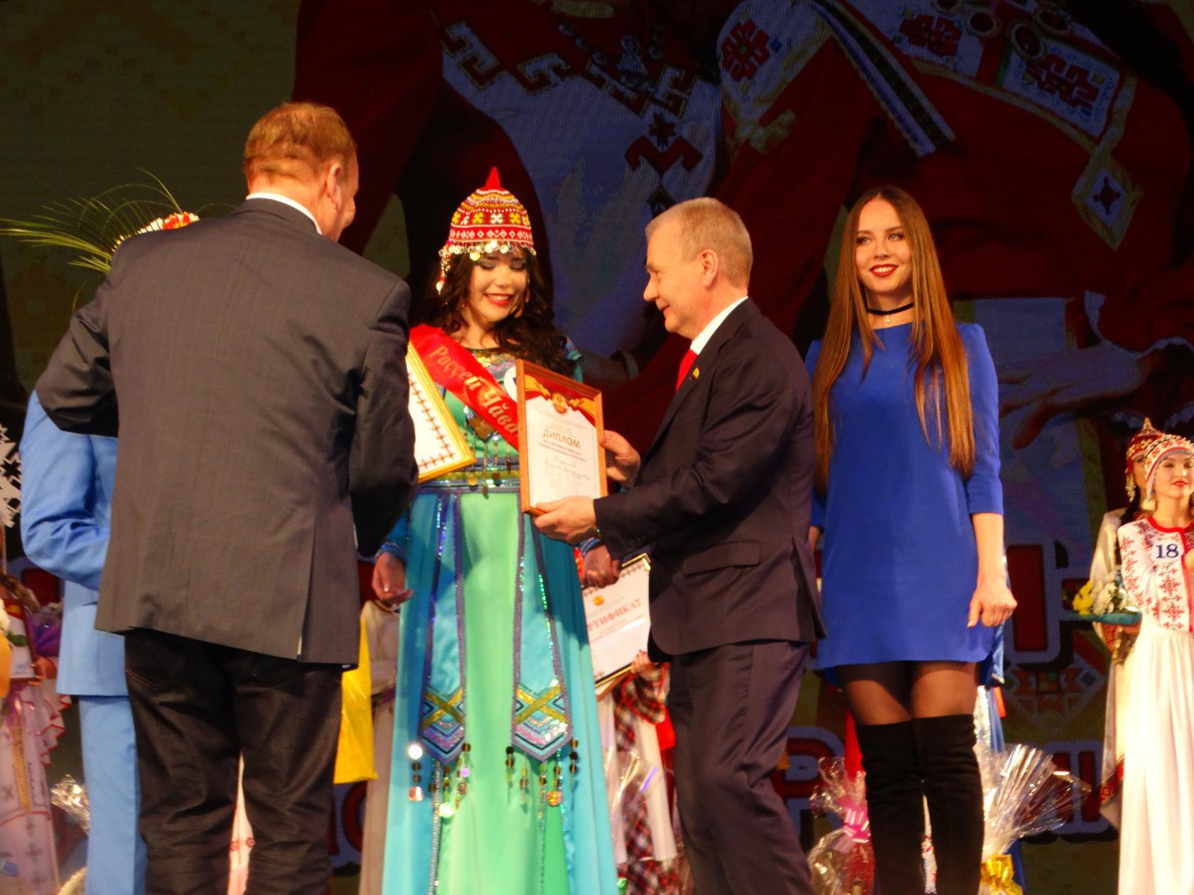 Материал сăн ÿкерчĕкĕ