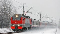 ЭП2К-218 с поездом &quot;Демидовский экспресс&quot; СПб-ЕКб (RZD) Горы...