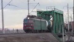 ВЛ10у-569 с грузовым поездом
