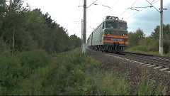 Электровозы ВЛ10У-048, ВЛ10У-080 с грузовым составом