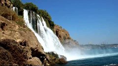 Водопад, прогулка по водопаду на средиземном море