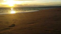 Красивый закат на пляже в Gale 30 октября 2015 Португалия Юг...