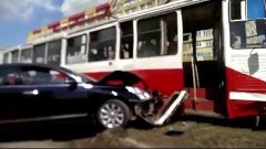 Последствия ДТП с трамваем (06.07.2016)