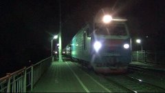 Электровоз ЭП1М-464 с поездом №469 Новороссийск — Саратов