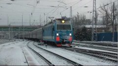 ЭП1М-683 с поездом Адлер — Москва