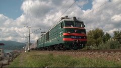 ВЛ10-729 с поездом №225 Мурманск — Адлер