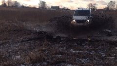 УАЗ Патриот грязевые ванны/UAZ Patriot Pickup mud baths.