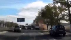 ТЕРАКТ в Волгограде! Видео с регистратора! Взрыв автобуса в ...