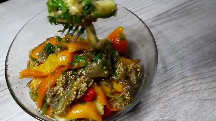 Перец по-сербски с баклажаном ,ароматная и очень вкусная закуска пер ...