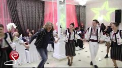 Игорь Николаев В Ресторане Березка танцевать хору