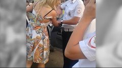 В Волгограде жена депутата облдумы шокировала очевидцев ДТП ...