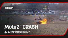 Multiple rider crash brings out the red flag in Moto2™ | 202...