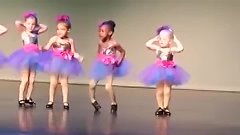 Танцуют дети: разный подход к танцу европеек и афроамерикано...