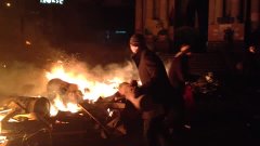 Штурм Майдана Ночь   Пливе кача неофіційний кліп mp4 1