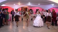Молдаване взорвали интернет своими танцами