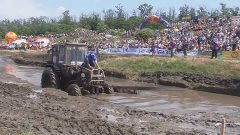 Russian Flying Tractor Racing 2014 - Offroad Race - Bison Tr...