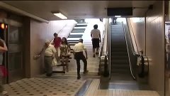 Как заставить людей пользоваться лестницей а не эскалатором 