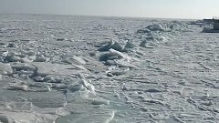 Черное море замерзло! Горы льда!
