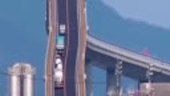 Мост Эсима Охаси с определенных точек выглядит как чуть ли н...