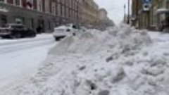 Всю Россию снегом завалило 