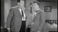Them Thar Hills (1934)  Stan Laurel, Oliver Hardy, Mae Busch