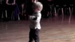 2 year old dancing the jive