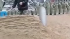 Как быстро набрать песок в мешок