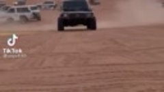 &quot;Экстремальный заезд на джипах по пустыне в ОАЭ, лагерь беду...