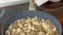 Курица с грибами в сливочном соусе 
