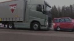 Volvo Trucks - Emergency braking at its best!