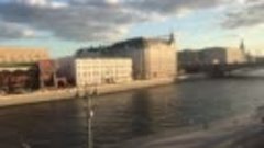 Москва река. Подвесной мост.
