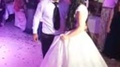 Красивый танец жениха и нашей невесты Директора!!!